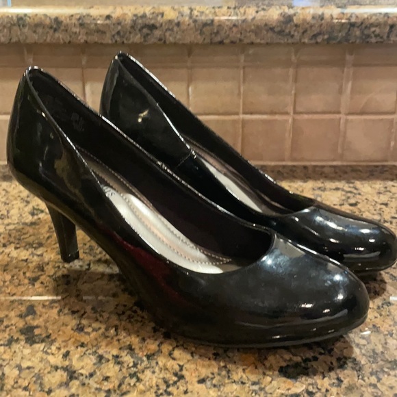 Black Comfort Plus Heels